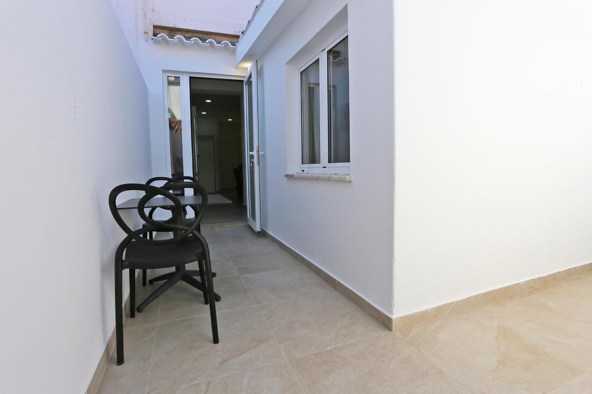 B88 - Mendonca Street Apartment Lagos Exterior photo